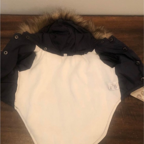 3 dog coats - 1 lurio puffer hoody and 2 Top paw puffers - Picture 2 of 7